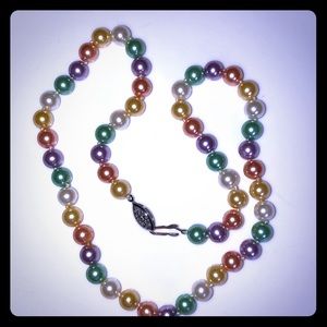 Multiple Colours Pearl Necklace